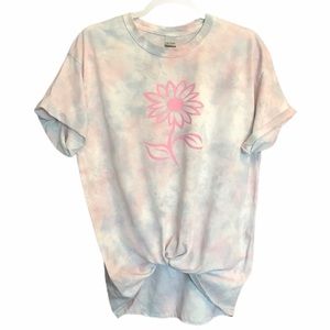 Tie dye shirt men’s size L. With graphic flower